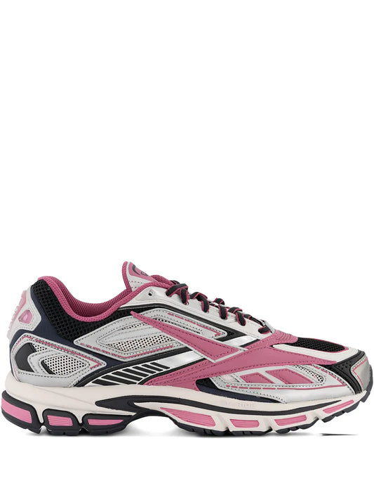 Reebok LTD Premier Road Ultra Lace-Up Fastening — Red — Size US M 3.5 - US W 5 — Front View