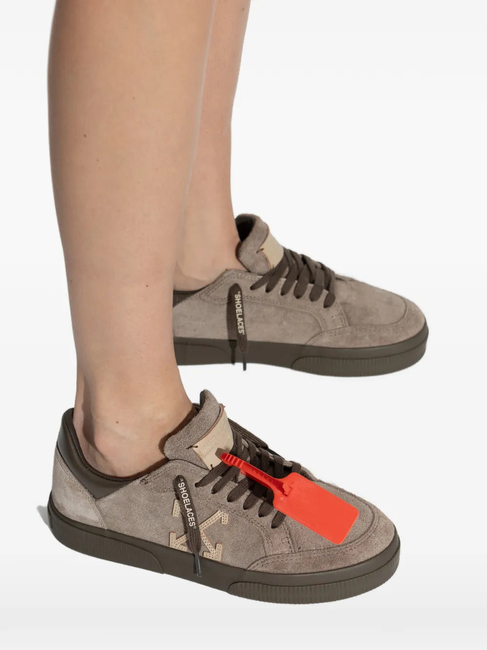 Off-White Low Vulcanized — White — Size US M 3.5 - US W 5 — Detail View