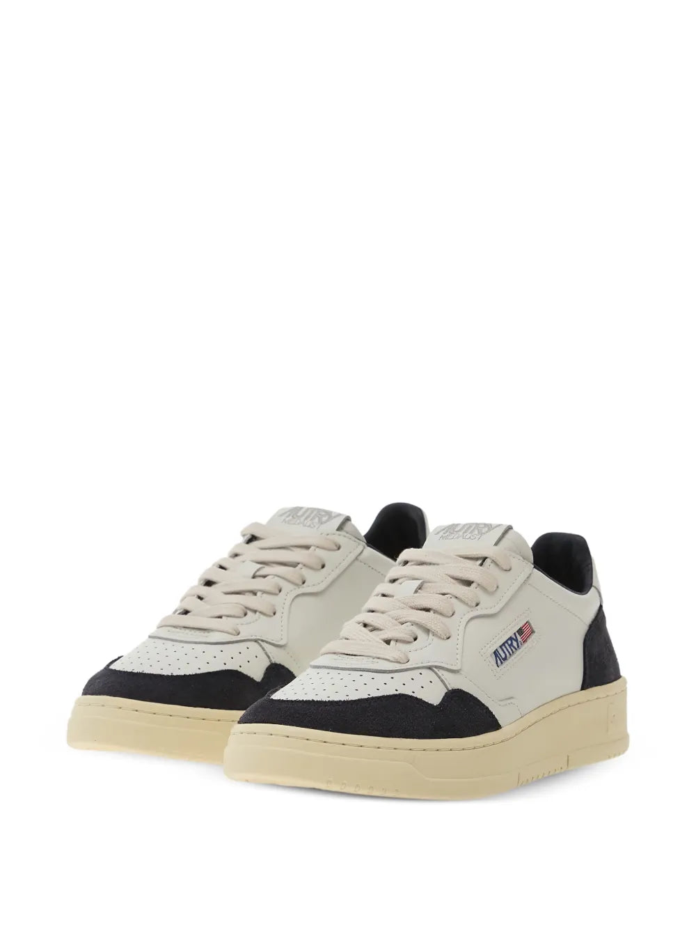 Autry Medalist Low Wom Leather — White — Size US M 3.5 - US W 5 — Side View